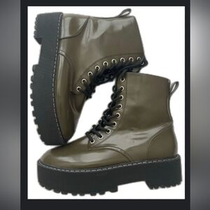 H&M Divided Platform Boots Hunter Green/Black Side Zip Women’s 6 EUC